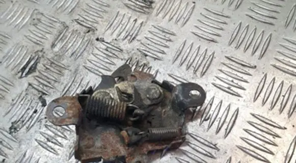 Toyota Yaris Verso Engine bonnet/hood lock/catch