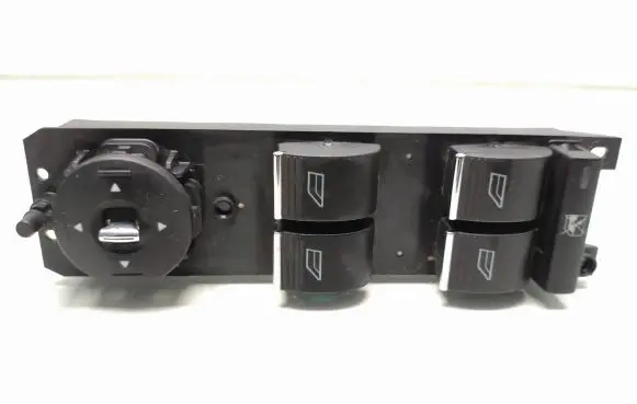 Ford Focus Electric window control switch AM5T14A132CA
