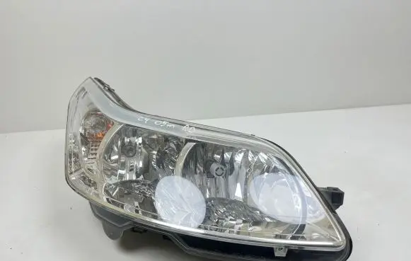 Citroen C4 I Headlight/headlamp 89009408 9646894080
