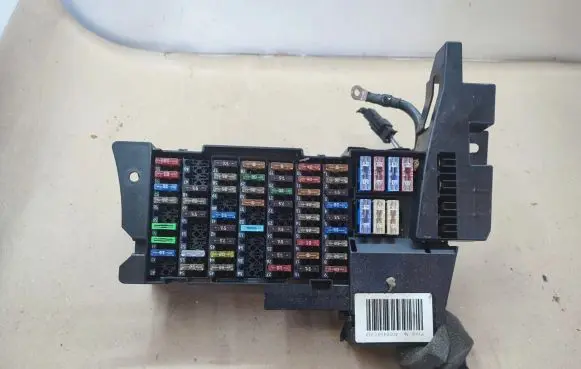 Mercedes-Benz B W245 Fuse module 1695451740
