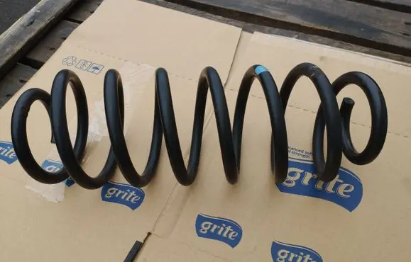 Toyota Yaris Rear coil spring