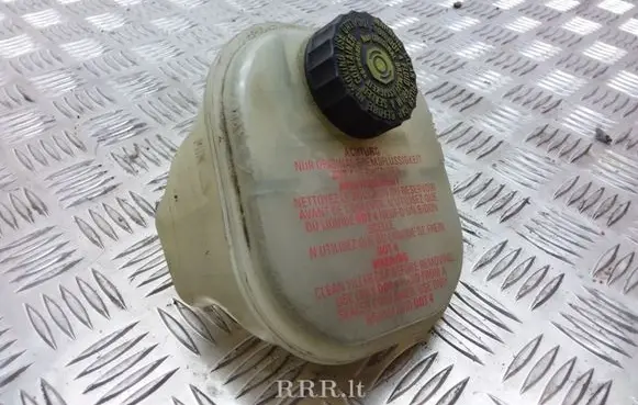 Brake fluid reservoir