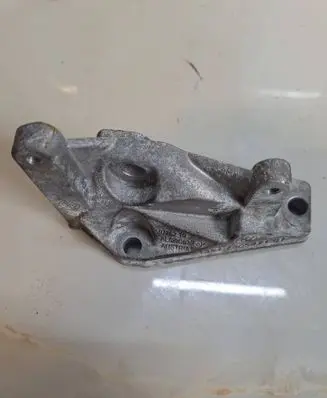 BMW X5 E70 Engine mounting bracket 7805421