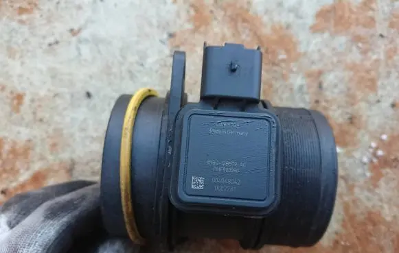 Jaguar XF X250 Mass air flow meter 4R8Q12B579AC