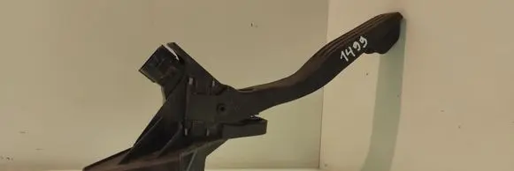 Ford Mondeo Mk III Accelerator throttle pedal 2S719F836DA