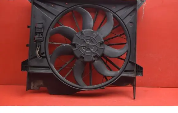 Volvo XC90 Electric radiator cooling fan 30645719