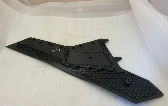 Volkswagen Tiguan Centre console side trim front 5NC863045A