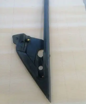 Tesla Model Y Door glass trim 150006700B