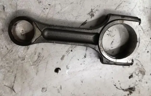 Hyundai Trajet Connecting rod/conrod 