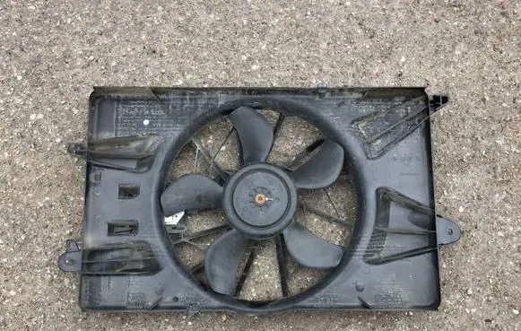 Jeep Cherokee Radiator cooling fan shroud 68197298AB 68399023AB
