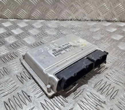 Volkswagen PASSAT B5 Engine control unit/module 071906018AC 26SA0000 0261206508
