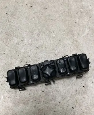 Mercedes-Benz A W168 Wing mirror switch 1688203610 270499 33010901