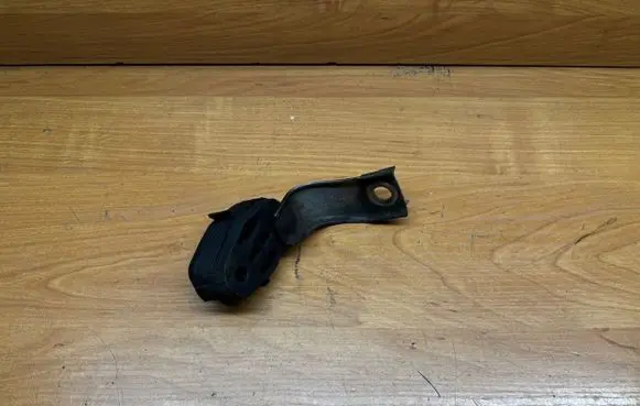 BMW 7 F01 F02 F03 F04 Muffler mount bracket/holder 7807117