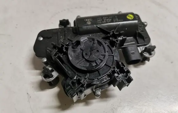 Tailgate/trunk/boot lift motor