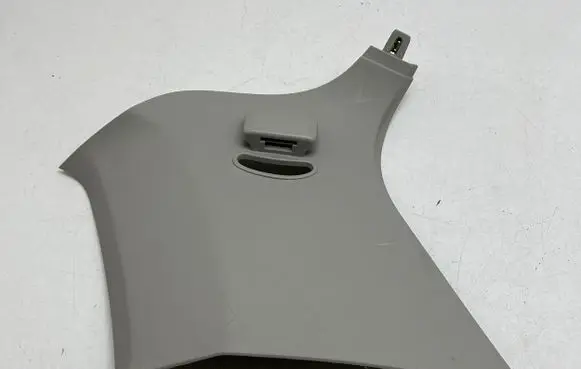 (D)pillar trim (top)