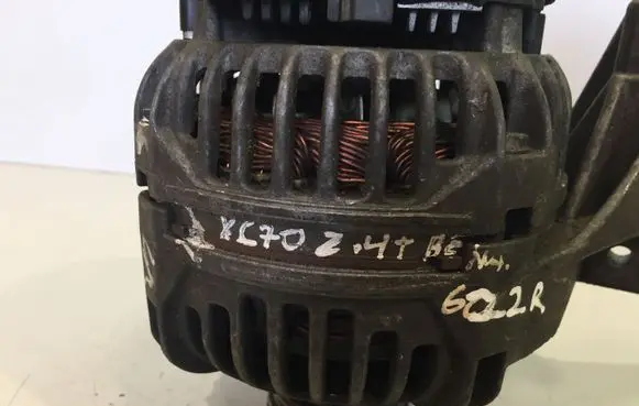Volvo XC70 Generator/alternator 9459077 0124515019