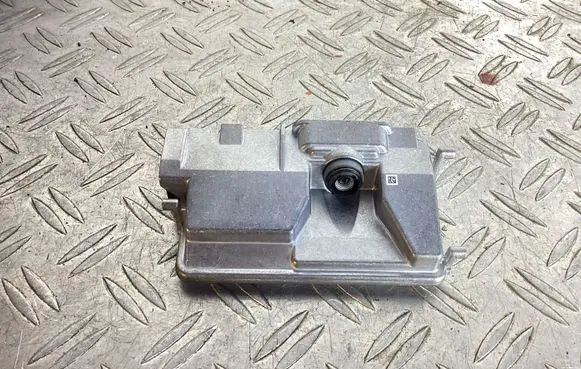 Windshield/windscreen camera