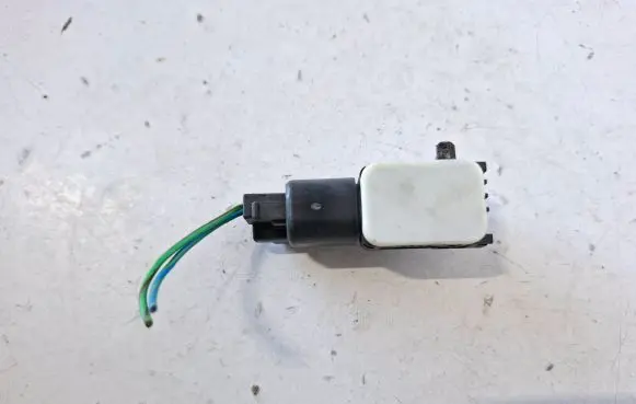Volvo XC70 Airbag deployment crash/impact sensor 30712107