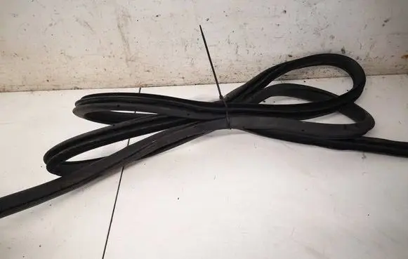 Nissan X-Trail T32 Rubber seal rear door 