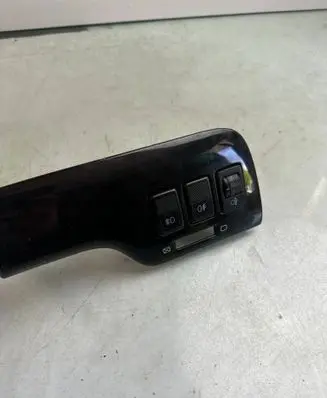 Subaru Legacy Fog light switch 010221D0004