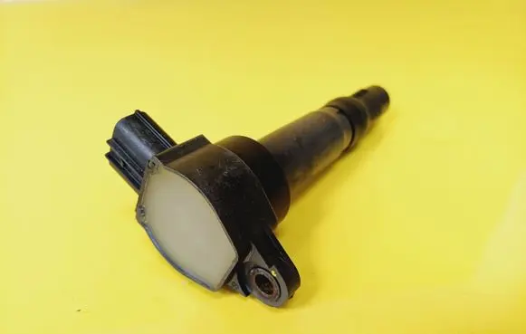 Mitsubishi Colt High voltage ignition coil MN195616
