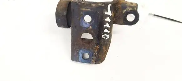 Toyota Yaris Engine mounting bracket 