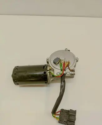 Mercedes-Benz SL R230 Wiper motor 0390241442