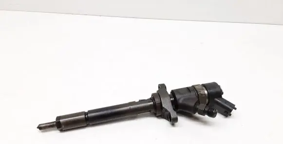 Fuel injector