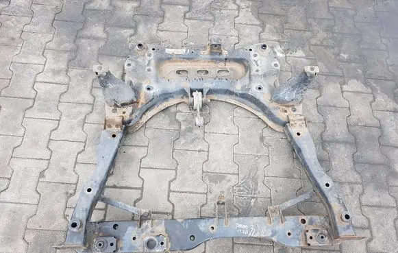 Nissan Qashqai Front axle beam