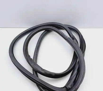 Seat Ibiza III (6L) Front door rubber seal 