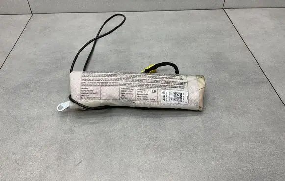 Volkswagen Scirocco Seat airbag 1K8880241B