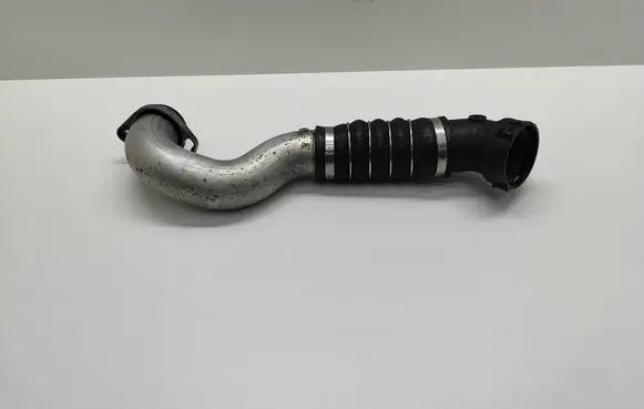BMW 5 E60 E61 Intercooler hose/pipe 7798438 779843802 778985