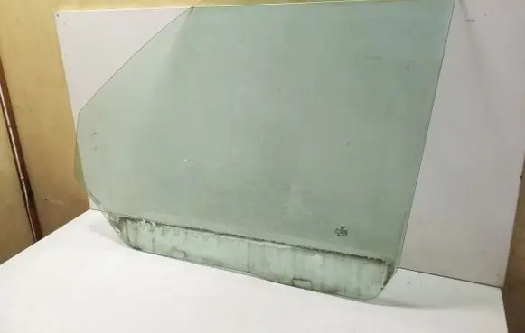 Volkswagen Transporter - Caravelle T5 Front door window/glass (coupe) 