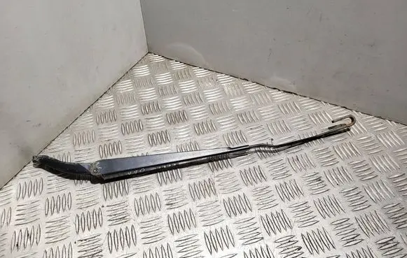 Volvo V70 Front wiper blade arm 8624266 8624243