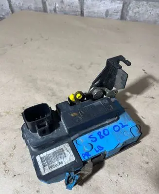 Volvo S80 Front door lock 8650546