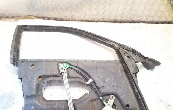 Audi A6 S6 C4 4A Front door window/glass frame 