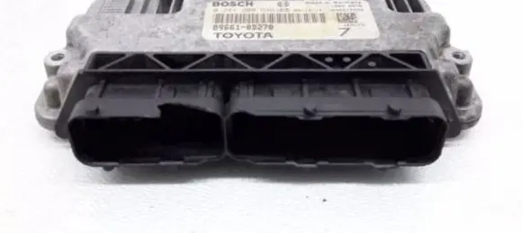 Toyota Yaris Engine control unit/module 896610D270