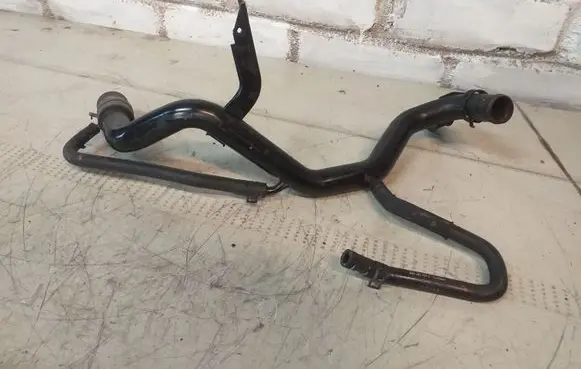 Audi A4 S4 B7 8E 8H Engine coolant pipe/hose