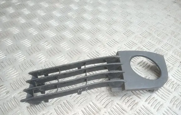 Audi A6 S6 C5 4B Front bumper lower grill 4B0807681T