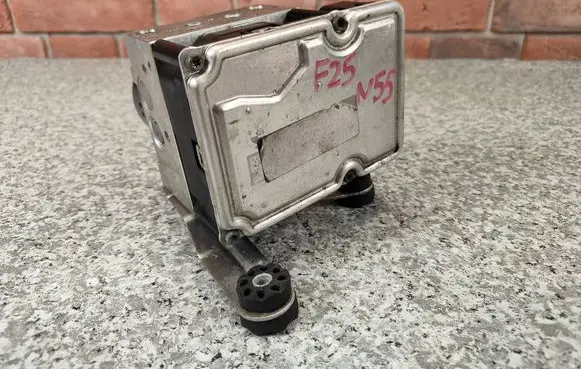 BMW X3 F25 ABS Pump 6850575 6850574