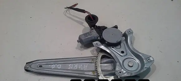 Toyota Auris 150 Front door window regulator with motor 85720-0d120