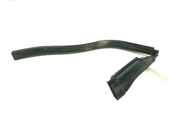 Mercedes-Benz CLS C218 X218 Engine compartment rubber A2186280098