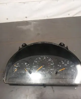 Speedometer (instrument cluster)