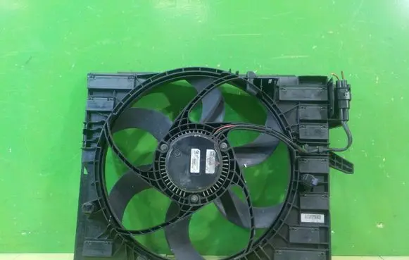BMW 6 E63 E64 Fan set 7540681