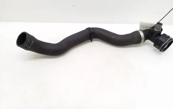 Volkswagen Touareg I Engine coolant pipe/hose 7L6122291