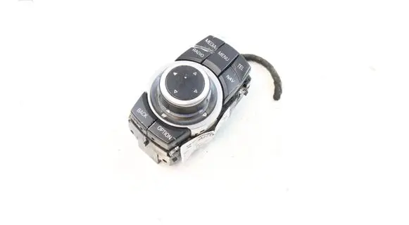 BMW X5 E70 Head unit multimedia control 9285443 65829285443 033625109