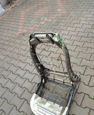 Fiat Tipo Front passenger seat console base 00LA