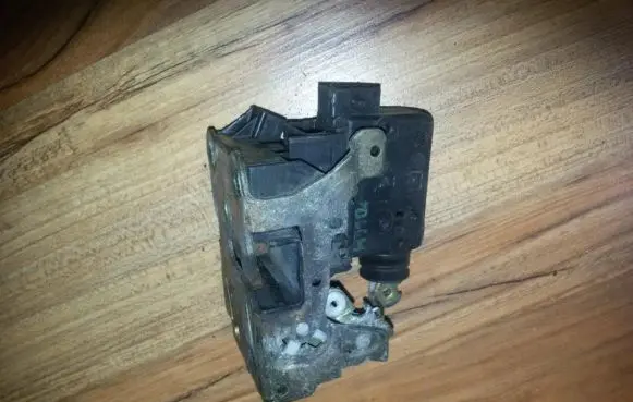 Renault Kangoo I Front door lock