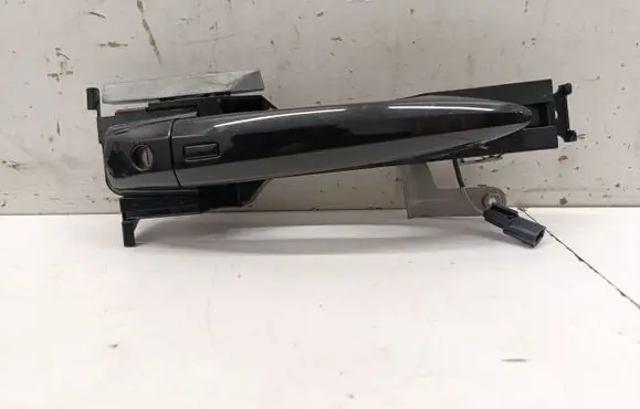 Nissan Qashqai J12 Front door exterior handle 806106UA0A
