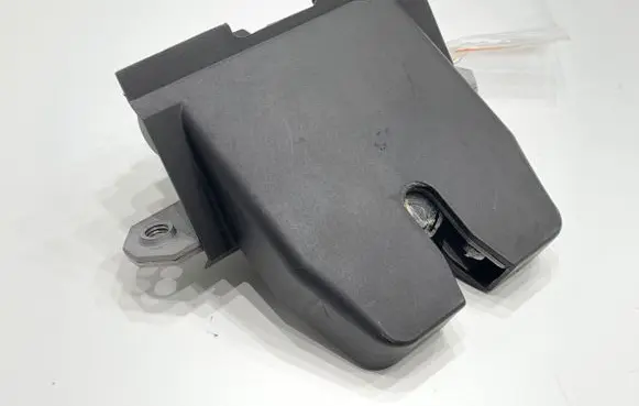 Volvo V40 Tailgate exterior lock 31440245